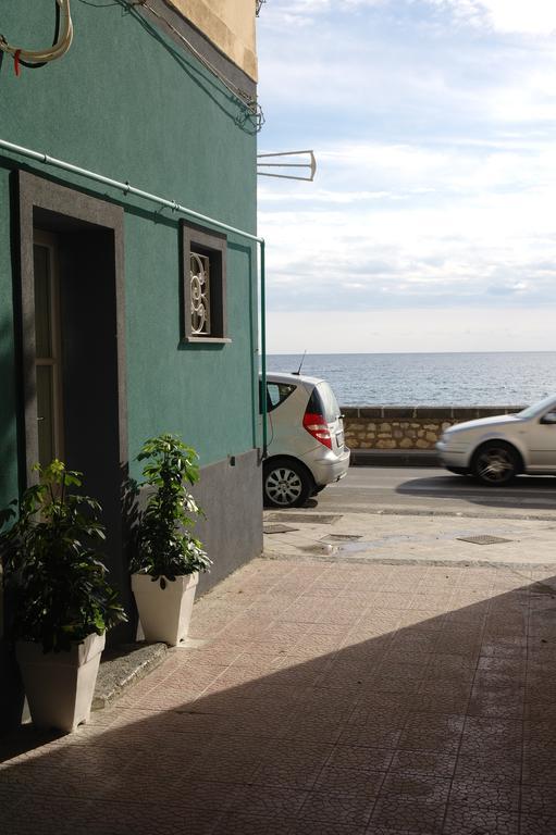 La Casa Dei Nonni Apartment Giardini Naxos Ruang foto